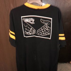 Doom sayers T shirt size large